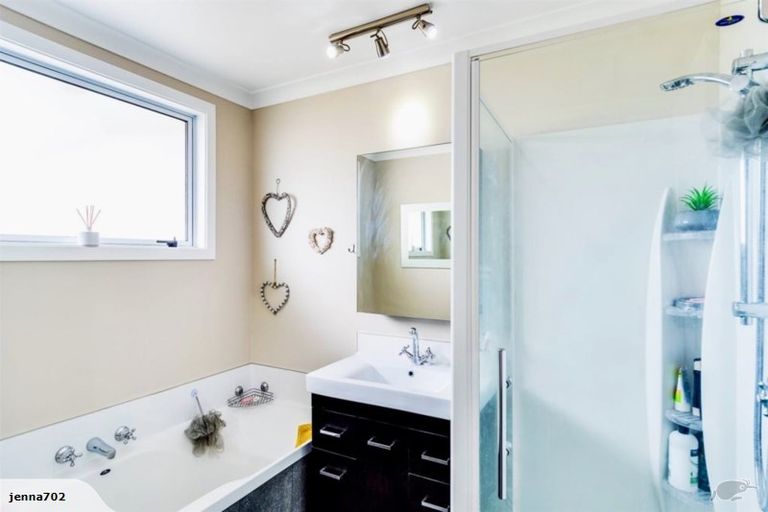 Photo of property in 1 Fife Crescent, Tamatea, Napier, 4112