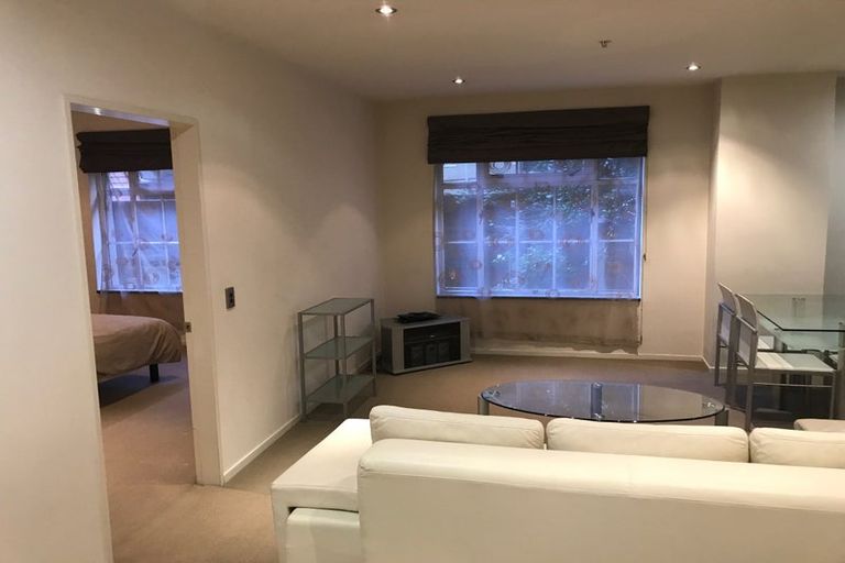 Photo of property in The Quay, 1/332b1 Lambton Quay, Wellington Central, Wellington, 6011