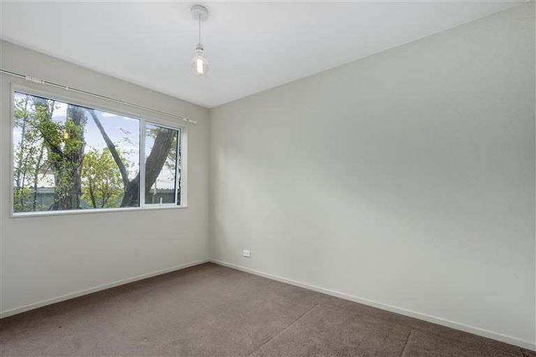 Photo of property in 40h Konini Road, Titirangi, Auckland, 0604