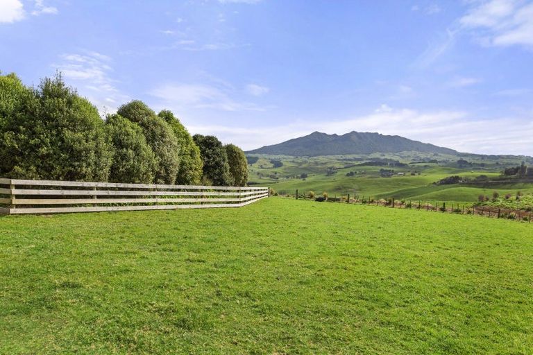 Photo of property in 218a Houchen Road, Raglan, 3295