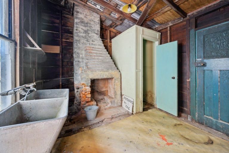 Photo of property in 1420 Karamu Road North, Mayfair, Hastings, 4122