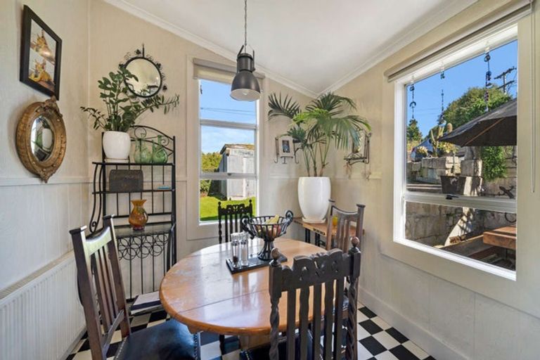 Photo of property in 1 Jessop Street, South Hill, Oamaru, 9400