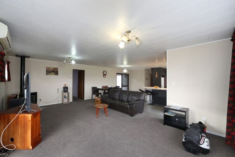 Photo of property in 194 Flaxmere Avenue, Flaxmere, Hastings, 4120