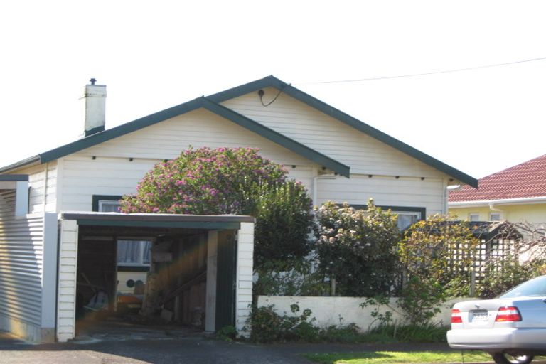 Photo of property in 7a Seddon Street, Westown, New Plymouth, 4310