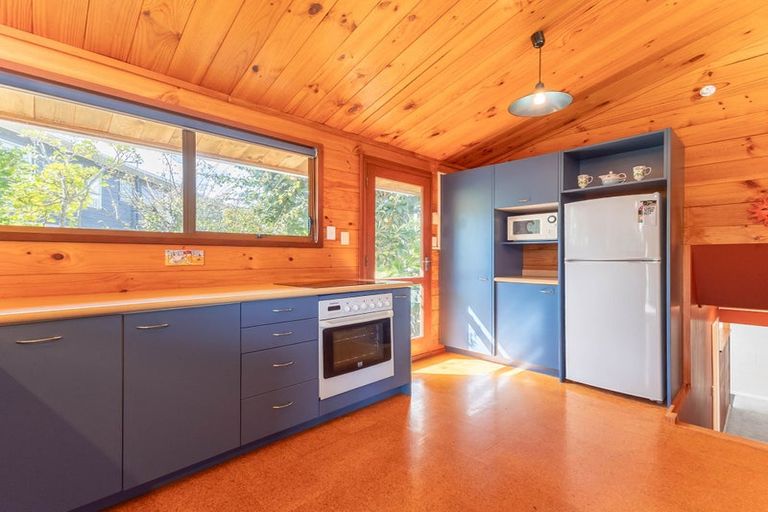 Photo of property in 6 Tahi Road, Paraparaumu Beach, Paraparaumu, 5032