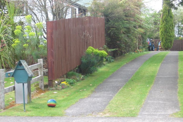 Photo of property in 5 Icarus Place, Sunnybrook, Rotorua, 3015