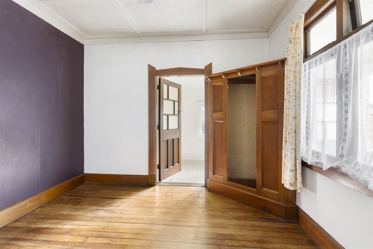 Photo of property in 34 Derby Street, Westport, 7825