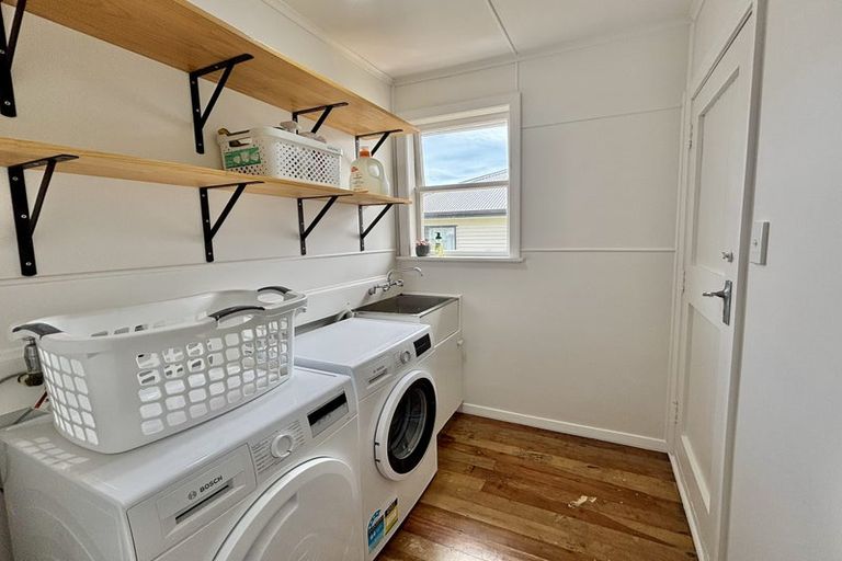 Photo of property in 25 Athlone Crescent, Boulcott, Lower Hutt, 5011