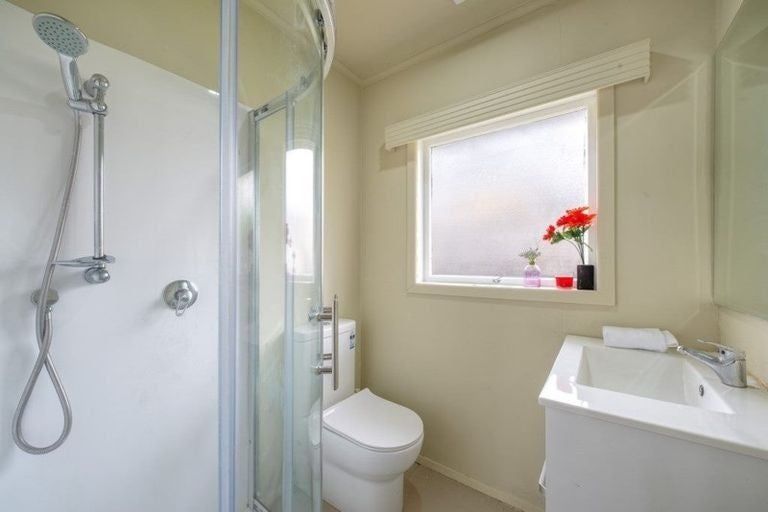 Photo of property in 2/23 Alexander Avenue, Papatoetoe, Auckland, 2025