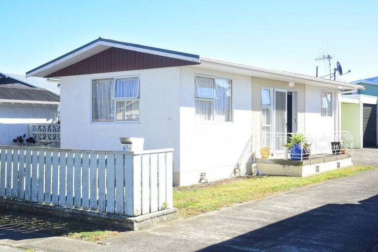 Photo of property in 4 Central Avenue, Gonville, Whanganui, 4501