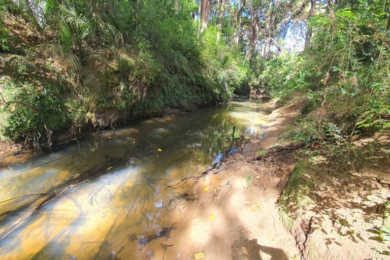 Photo of property in 805 Whangaripo Valley Road, Whangaripo, Wellsford, 0972