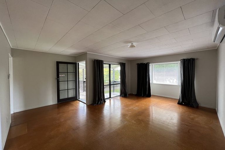 Photo of property in 147 Universal Drive, Henderson, Auckland, 0610