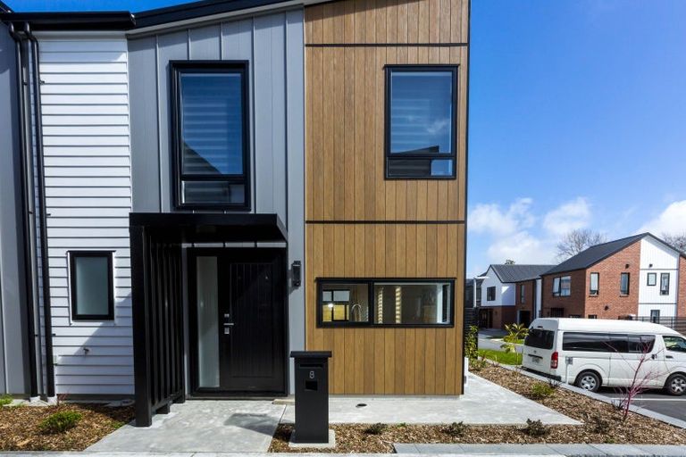 Photo of property in 8 Reakes Crescent, Wallaceville, Upper Hutt, 5018