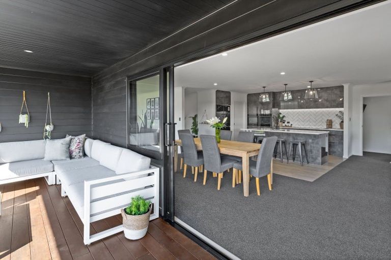 Photo of property in High Street South, Carterton, 5713