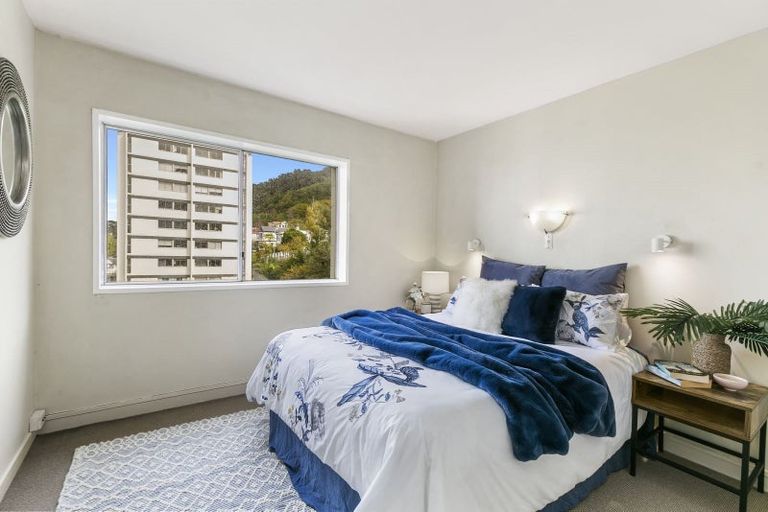 Photo of property in Mansfield Towers, 1 Grant Road, Thorndon, Wellington, 6011