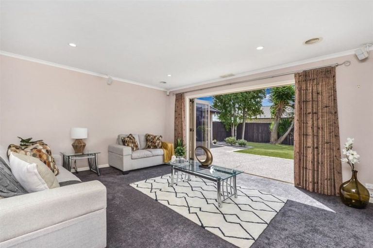 Photo of property in 6 Sovereign Place, Rototuna North, Hamilton, 3210