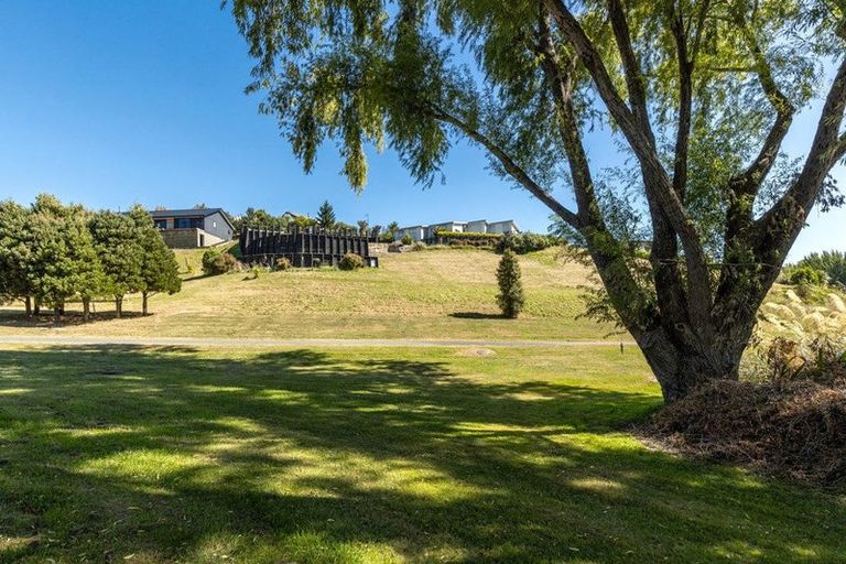 Photo of property in 8 Lake View Place, Fairhall, 7272