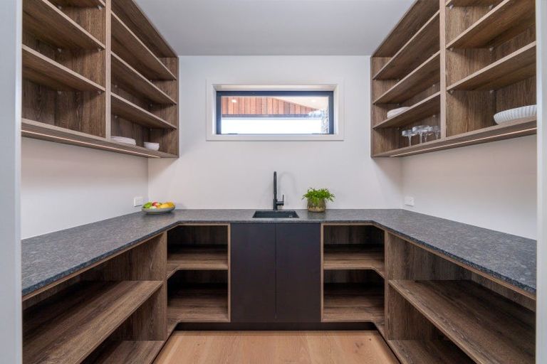 Photo of property in 30 Carrickmore Crescent, Wanaka, 9305