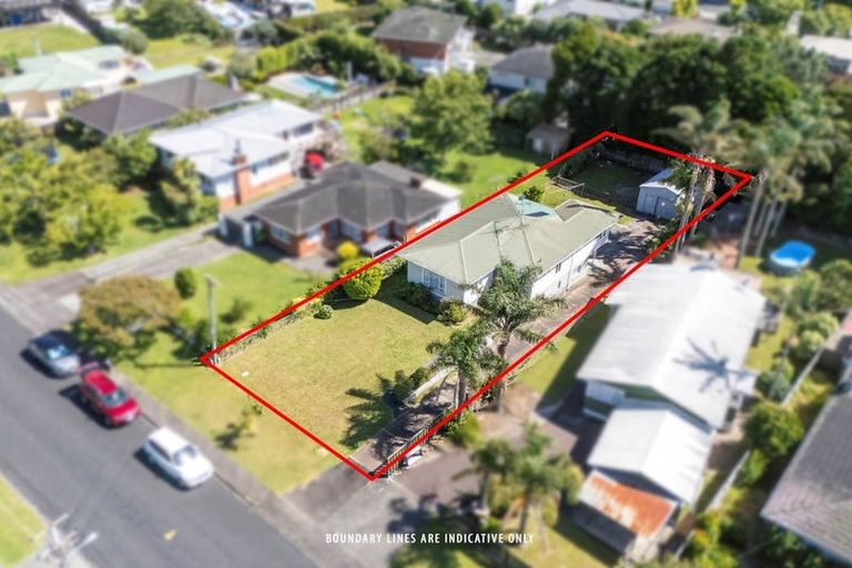 Photo of property in 10 Covil Avenue, Te Atatu South, Auckland, 0610