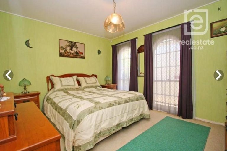 Photo of property in 11 Glenmore Road, Sunnyhills, Auckland, 2010