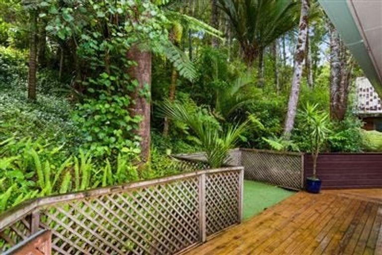 Photo of property in 2/48 Park Hill Road, Birkenhead, Auckland, 0626