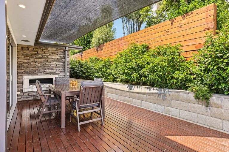 Photo of property in 8 De Thier Lane, Richmond Hill, Christchurch, 8081