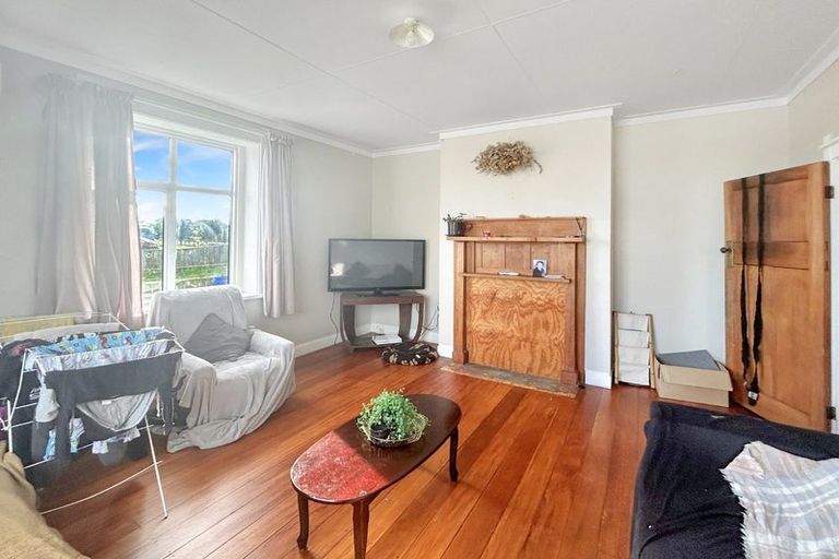 Photo of property in 1 Ashton Terrace, Castlecliff, Whanganui, 4501