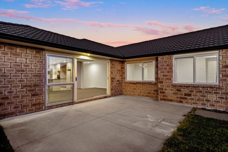 Photo of property in 21 Ponga Place, Papamoa Beach, Papamoa, 3118