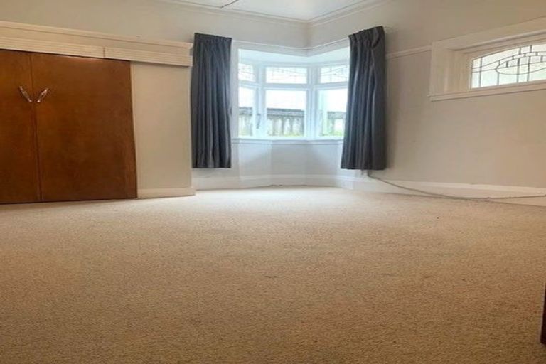 Photo of property in 74 Clyde Street, Island Bay, Wellington, 6023