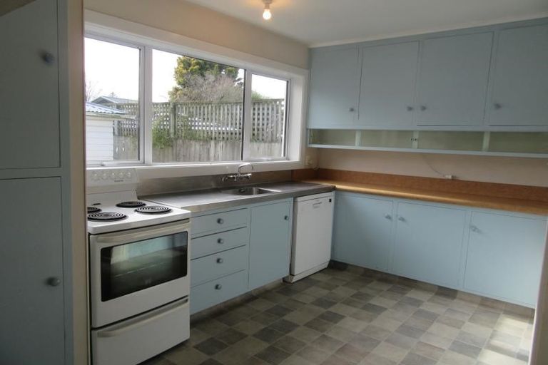 Photo of property in 33 Powell Crescent, Ilam, Christchurch, 8041