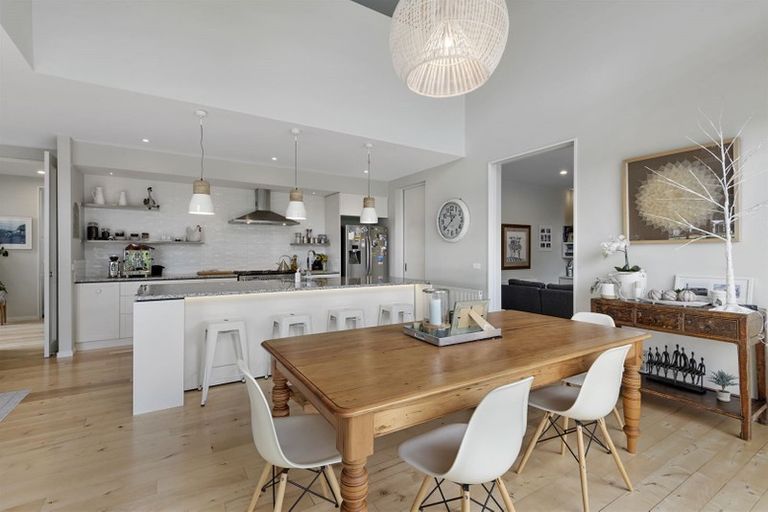 Photo of property in 30 Oakgrove Drive, Rangiora, 7400