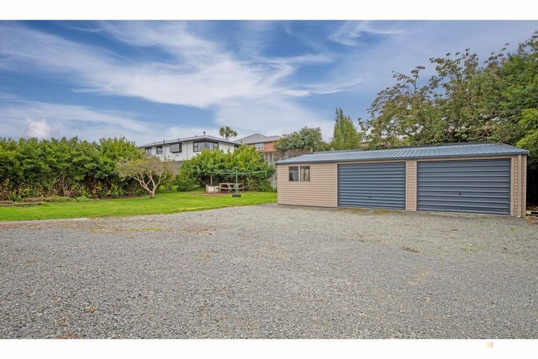 Photo of property in 3 Clifton Terrace, West End, Timaru, 7910