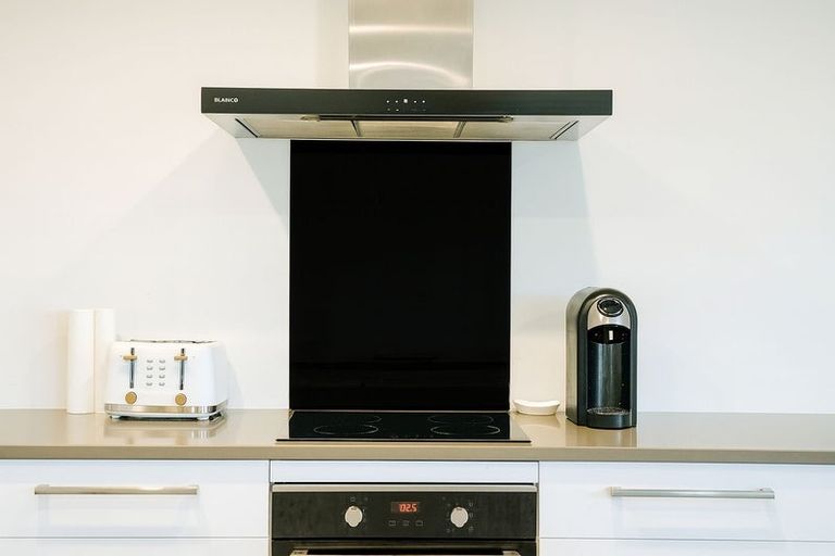 Photo of property in 29b Glanmire Road, Newlands, Wellington, 6037