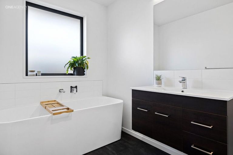 Photo of property in 96 Chinnerys Road, Woodend, 7610