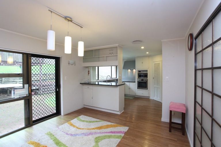 Photo of property in 11 Palmyra Way, Half Moon Bay, Auckland, 2012