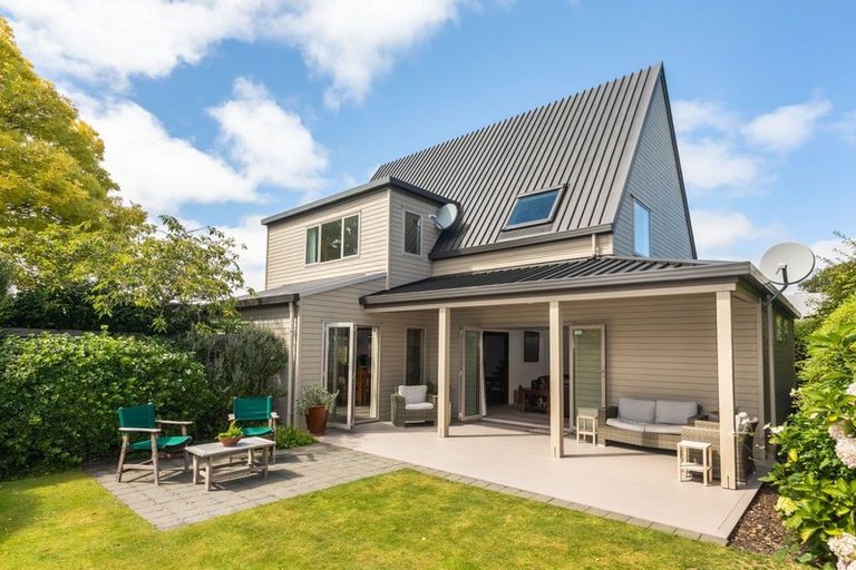 Photo of property in 32 Jeffreys Road, Fendalton, Christchurch, 8052