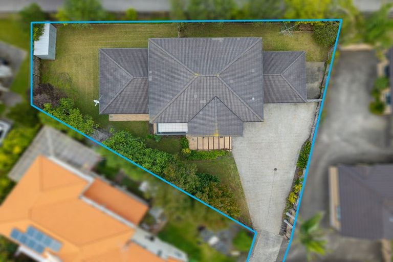 Photo of property in 23 Ballymore Drive, Pinehill, Auckland, 0632