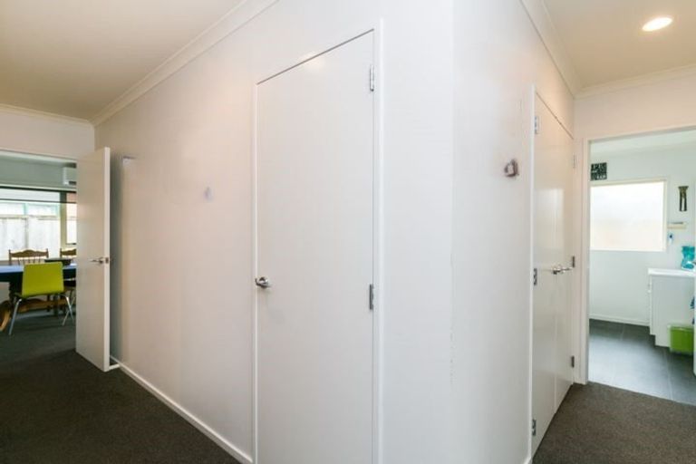 Photo of property in Miramar Villas, 12/6 Brussels Street, Miramar, Wellington, 6022