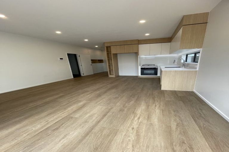 Photo of property in 11d Trinidad Road, Sunnynook, Auckland, 0620