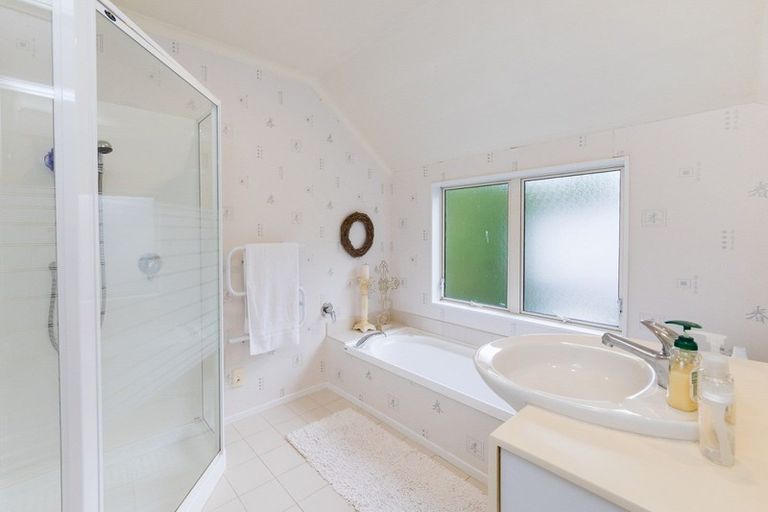 Photo of property in 28 Union Street, Hokowhitu, Palmerston North, 4410