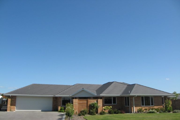 Photo of property in 2 Springside Place, Redwood, Christchurch, 8051