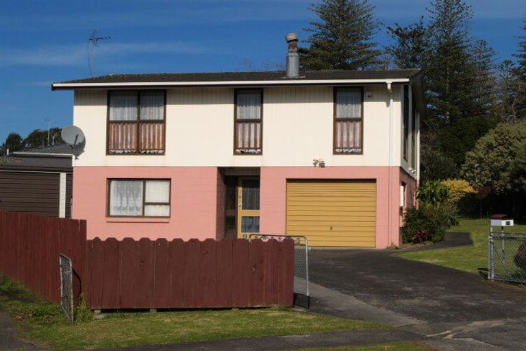 Photo of property in 94 Kivell Close, Mangere East, Auckland, 2024