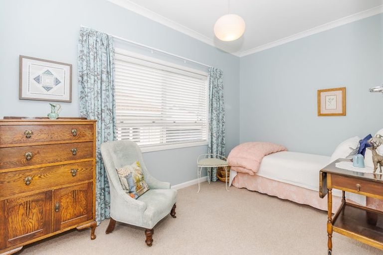 Photo of property in 17 Windsor Road, Maeroa, Hamilton, 3200