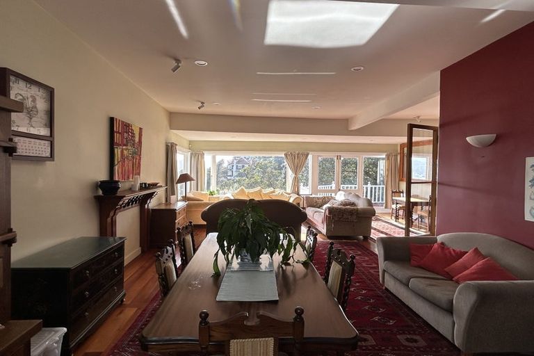 Photo of property in 2/1 Wilkinson Street, Oriental Bay, Wellington, 6011