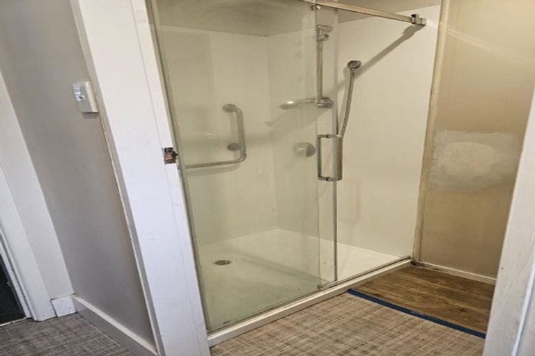 Photo of property in 414 Stokes Valley Road, Stokes Valley, Lower Hutt, 5019