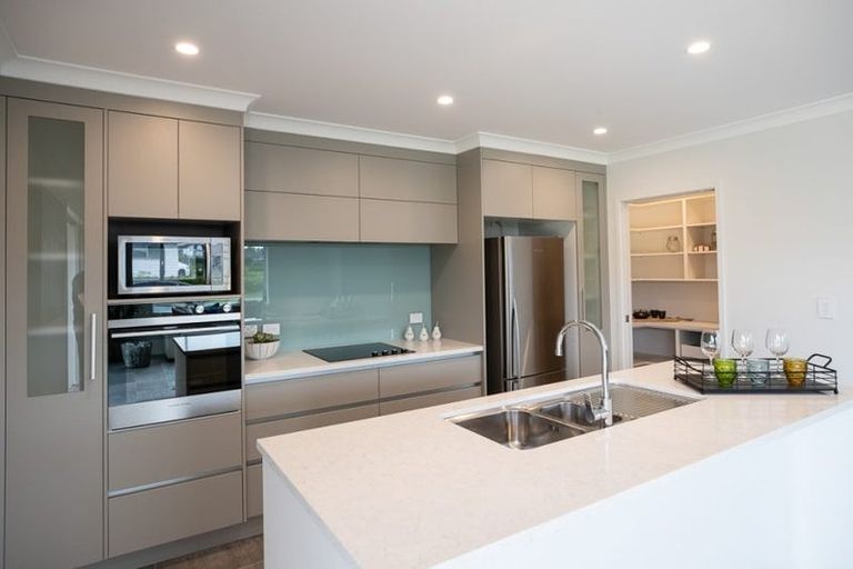 Photo of property in 18 Boyce Crescent, Cambridge, 3434