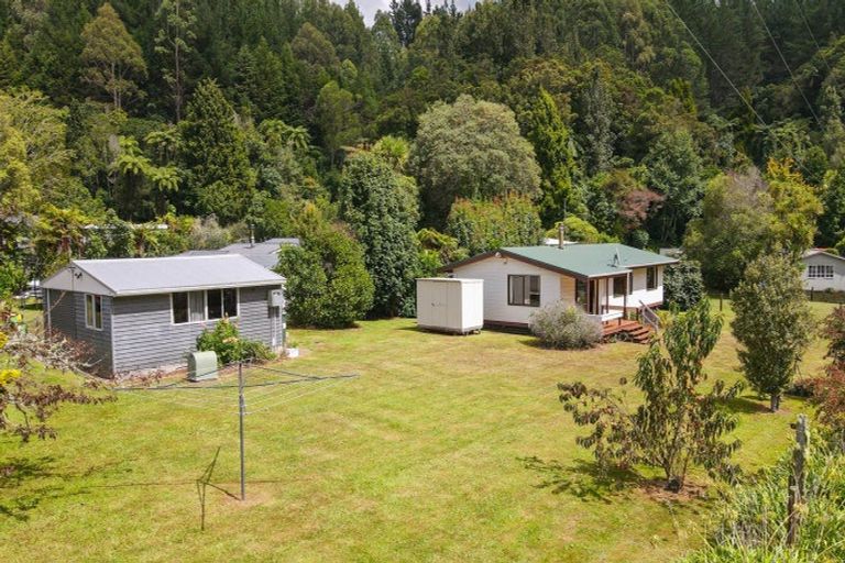 Photo of property in 3 Tombleson Road, Lake Rotoma, Rotorua, 3074