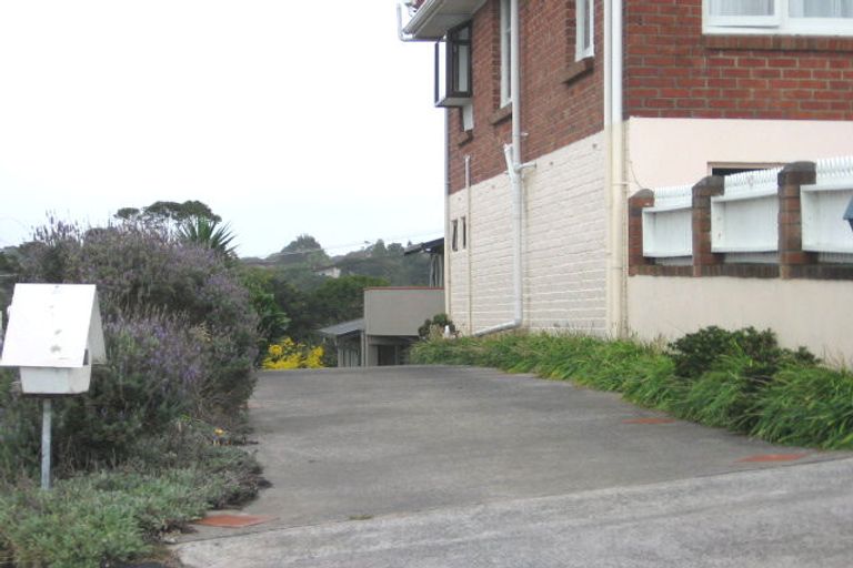 Photo of property in 2/39 Huka Road, Birkenhead, Auckland, 0626