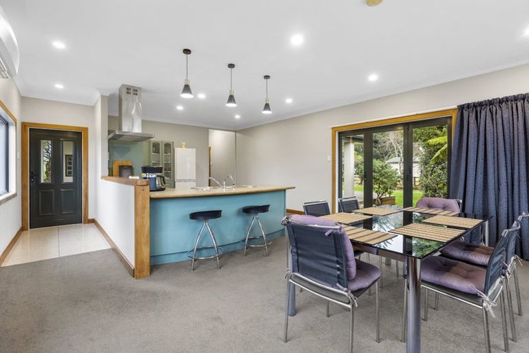 Photo of property in 300 Awai Road, Tarurutangi, New Plymouth, 4372