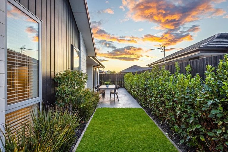 Photo of property in 5 Pierce Street, Marshland, Christchurch, 8083